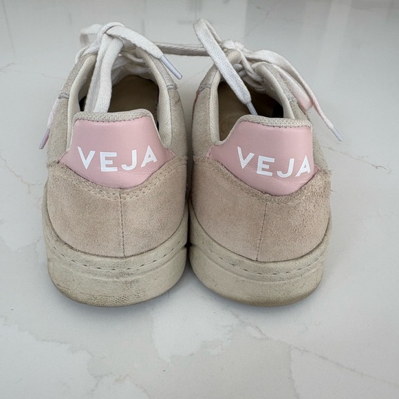 Veja V-10 Suede Sneakers. Beige with Neon Pink Accent. Size 7 - Picture 9 of 11